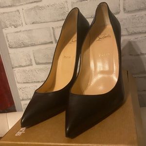 Christian Louboutin So Kate Pumps